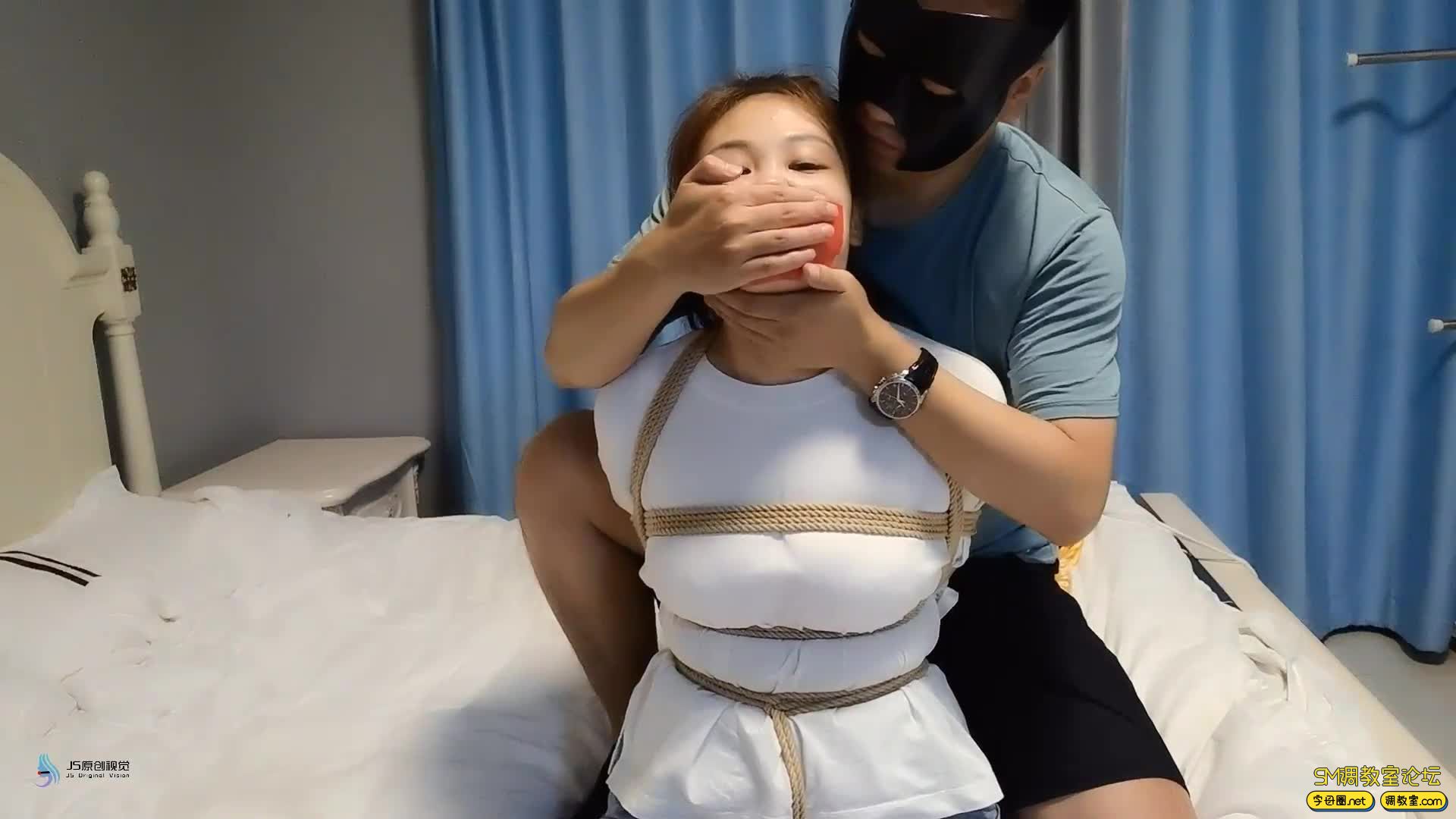 JS原创  露楠定拍紧缚丝袜堵嘴-视频截图3