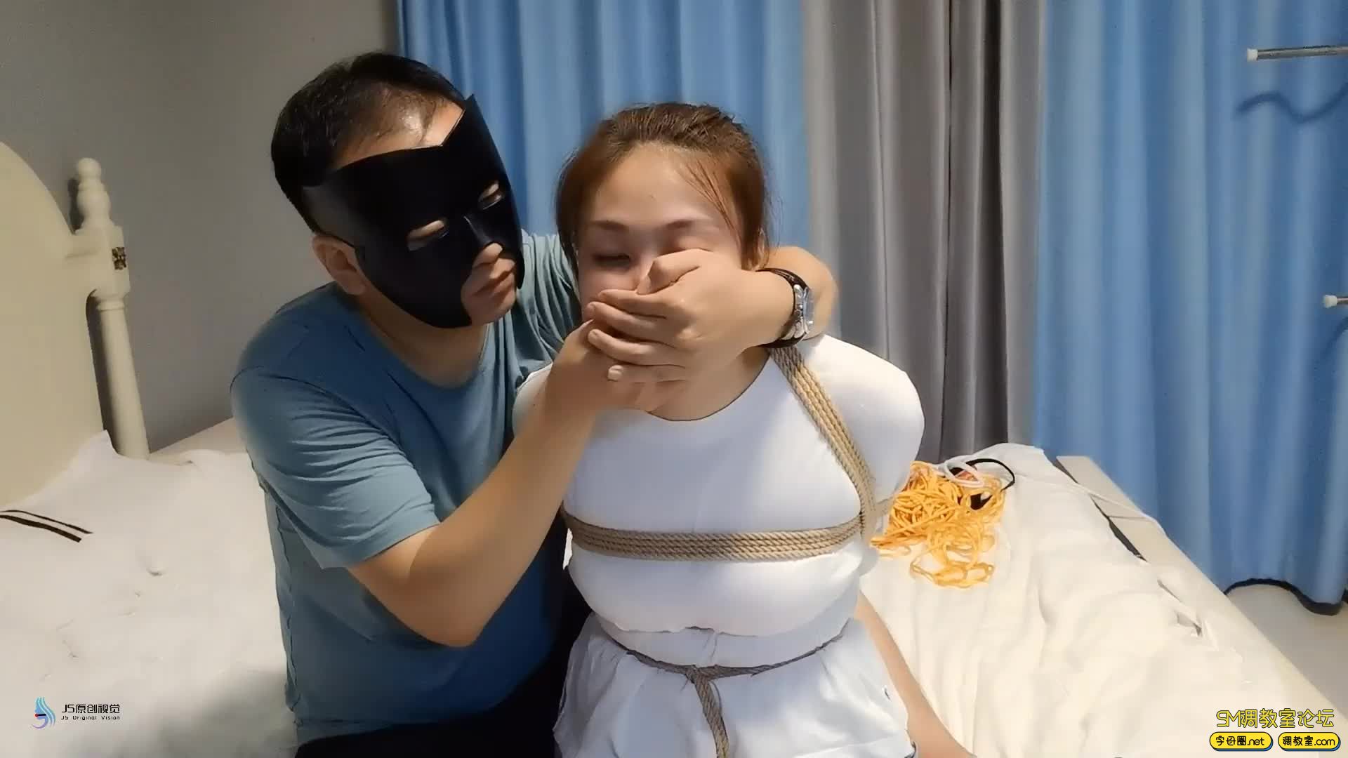 JS原创  露楠定拍紧缚丝袜堵嘴-视频截图5