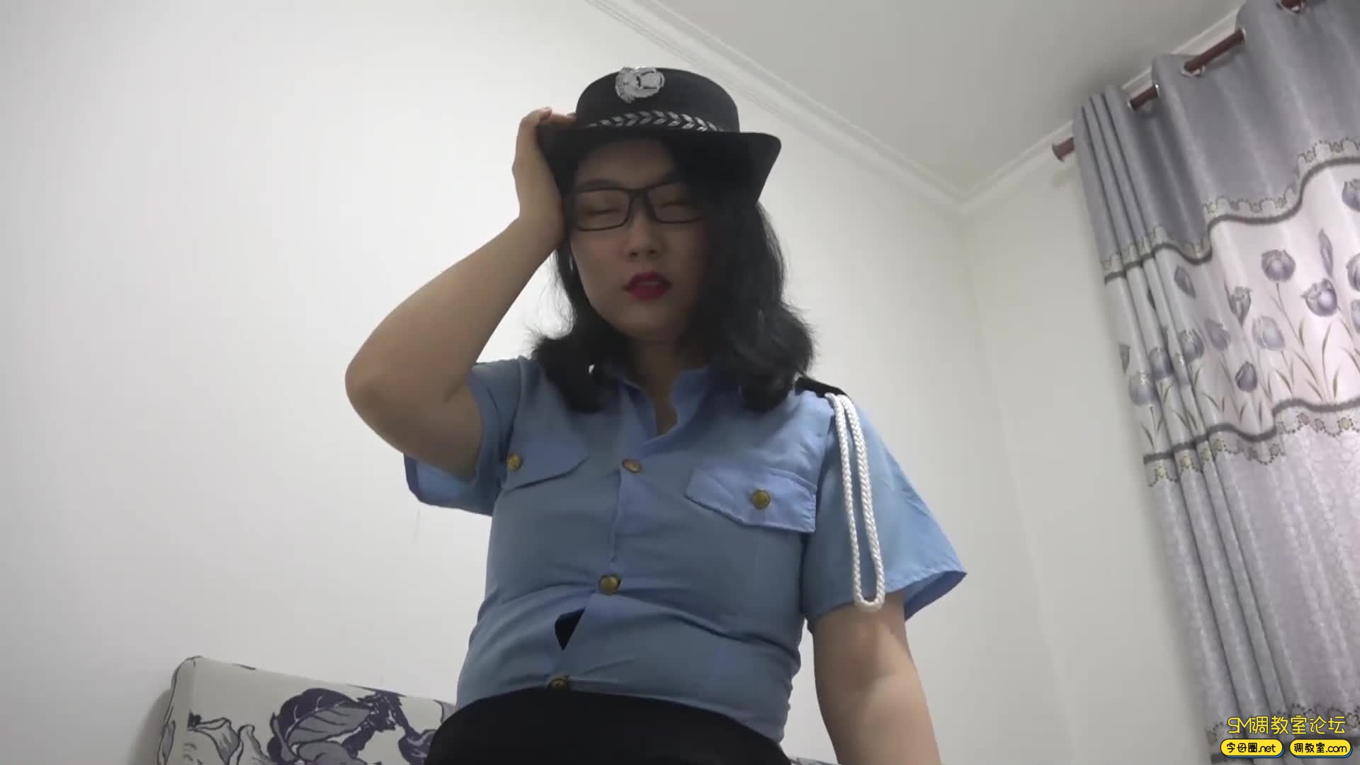 灰鸟原创 倒霉的女侦探-视频截图1