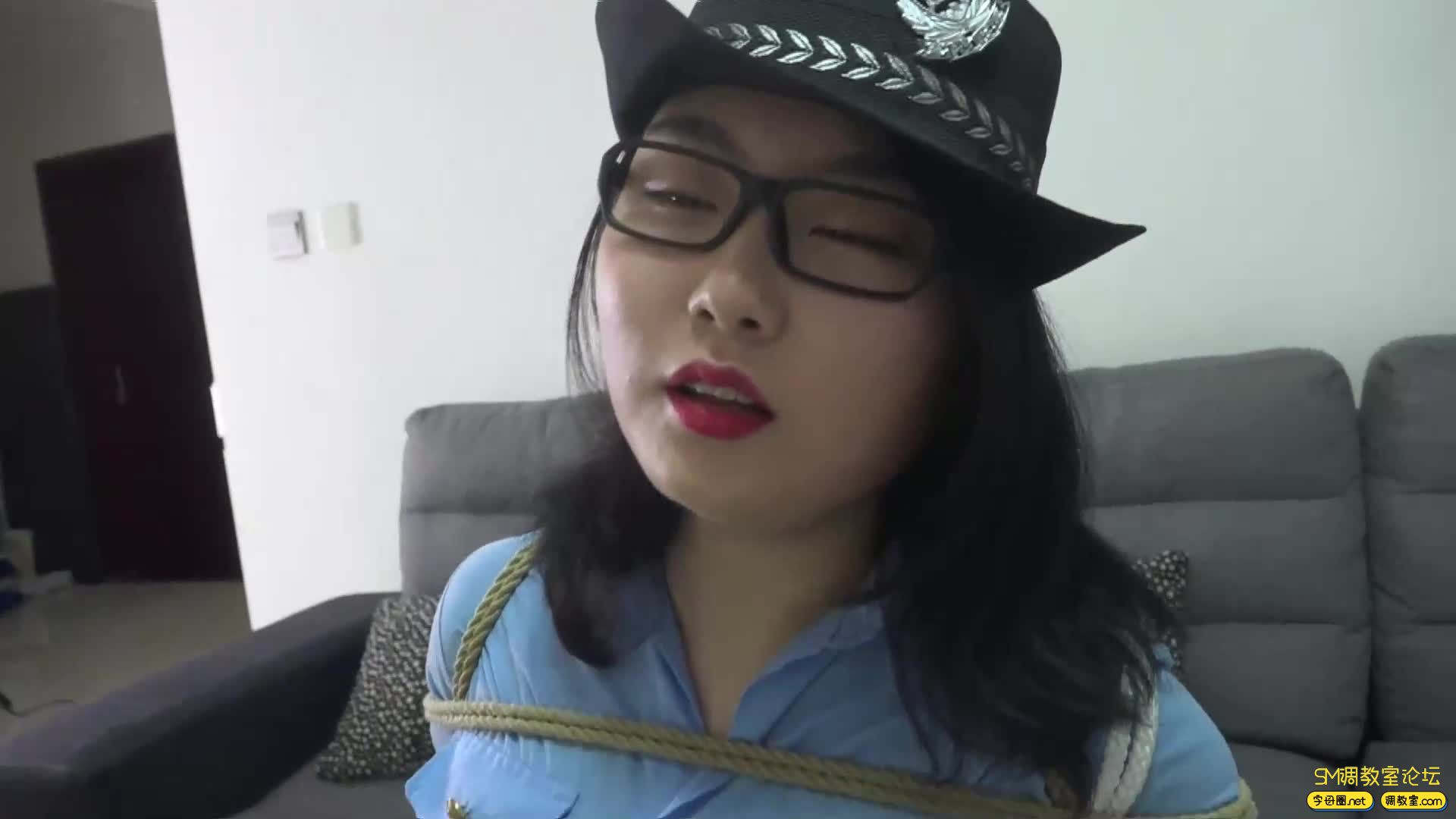 灰鸟原创 倒霉的女侦探-视频截图2