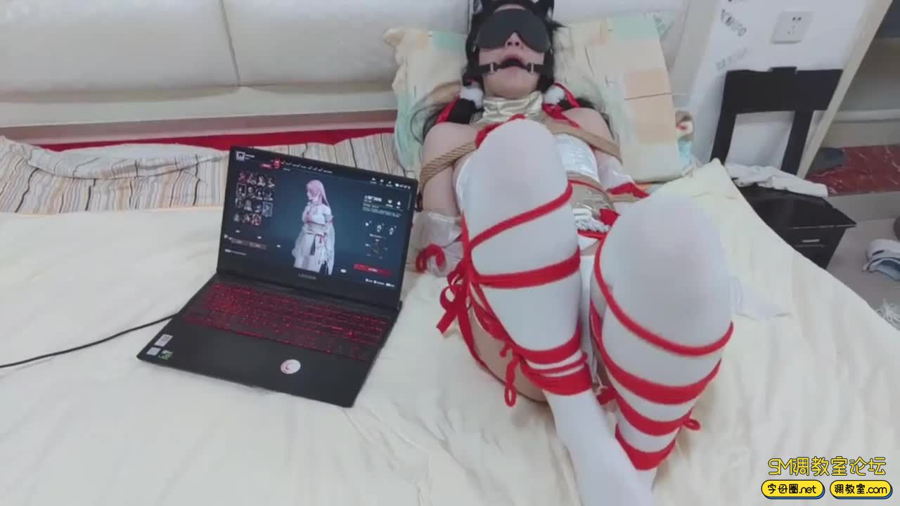 永劫无间白丝胡桃cos紧缚-视频截图5