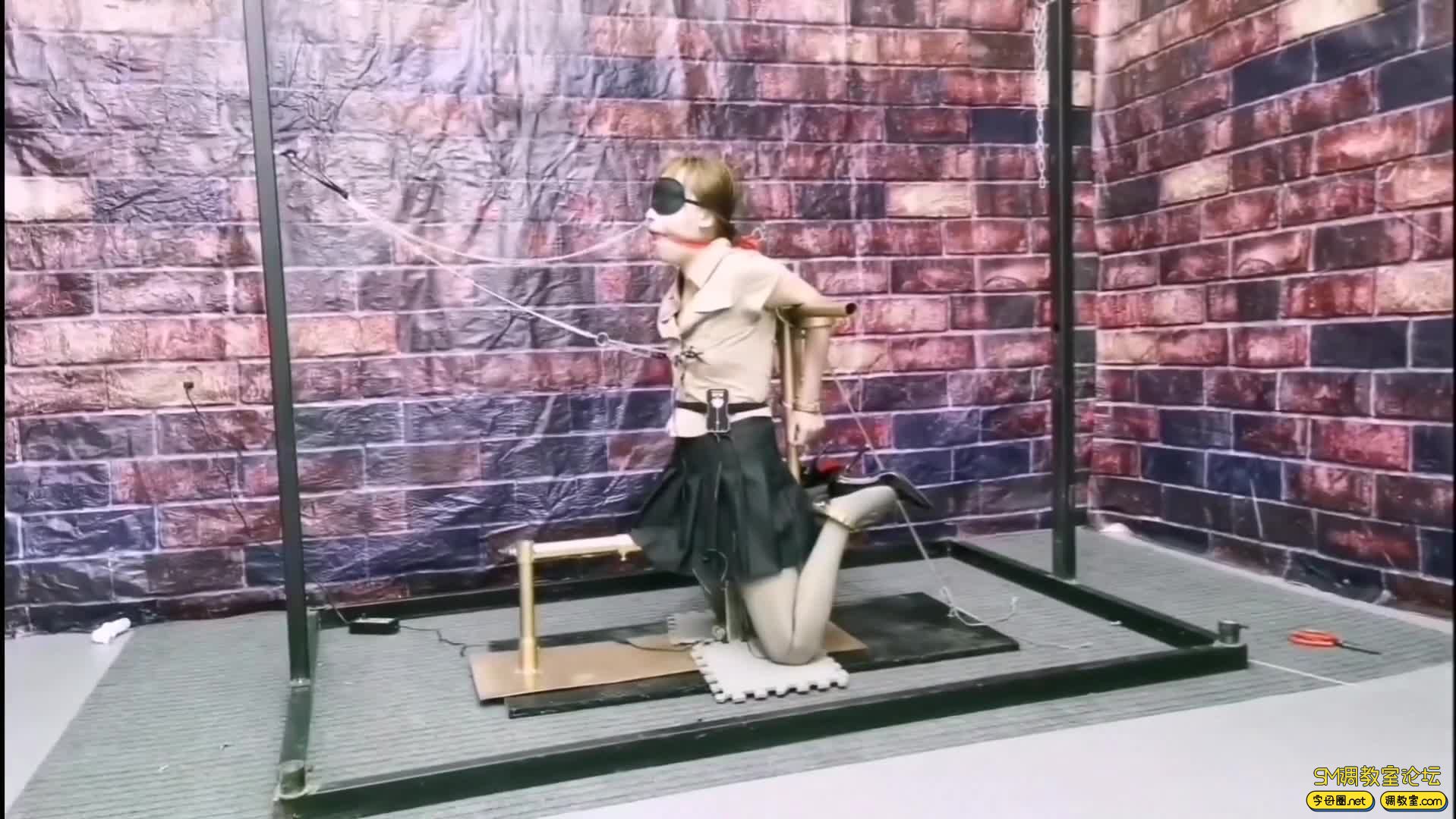 飞天原创 悦儿五花大绑勒脖子放置-视频截图5